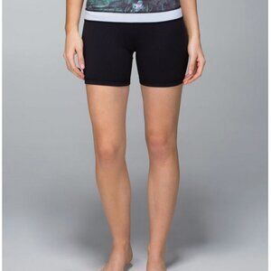 Lululemon Groove Short Curious Jungle Women's 4